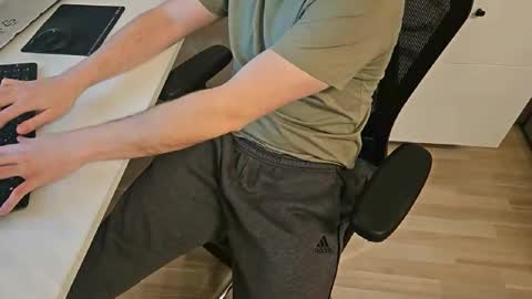 tree1989 online show from 02.15.25