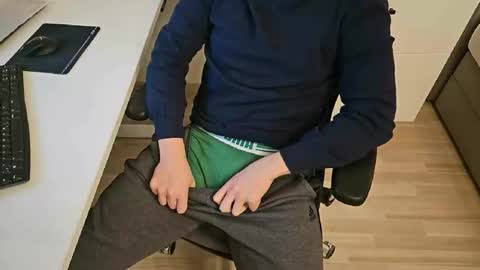 tree1989 online show from 02.18.25