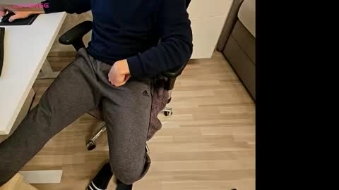 tree1989 online show from 09.17.25