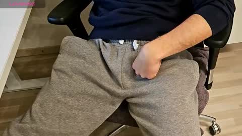 tree1989 online show from 10.12.25