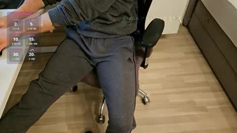 tree1989 online show from 01.08.26