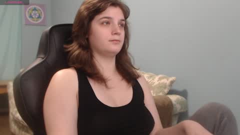 Snapshot of treejeanne chatting on 12.18.24 TreeJeanne online show from 12.18.24