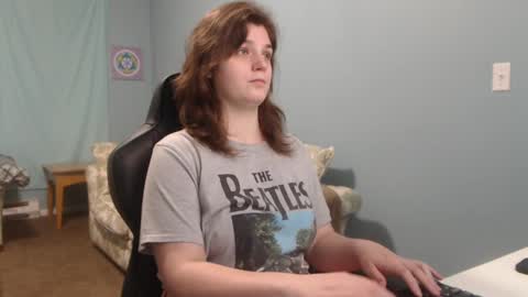 Snapshot of treejeanne chatting on 01.04.25 TreeJeanne online show from 01.04.25