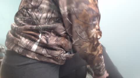 Snapshot of treejeanne chatting on 01.12.25 TreeJeanne online show from 01.12.25