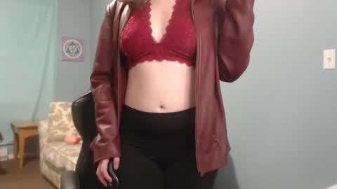 Snapshot of treejeanne chatting on 02.14.25 TreeJeanne online show from 02.14.25