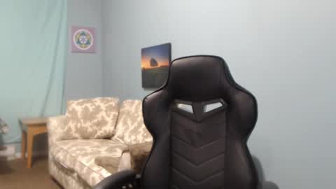 Snapshot of treejeanne chatting on 02.19.25 TreeJeanne online show from 02.19.25