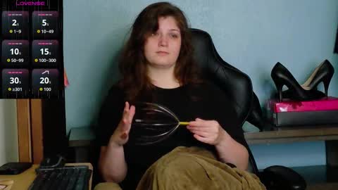 Snapshot of treejeanne chatting on 10.10.25 TreeJeanne online show from 10.10.25