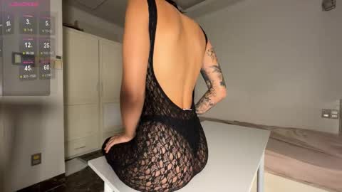 Snapshot of treezyny chatting on 09.16.25 Sarah And Jon online show from 09.16.25