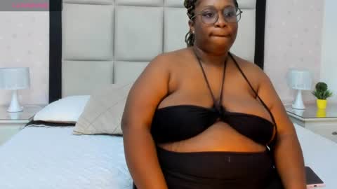 Treisy Vixen big ass online show from 06.30.26