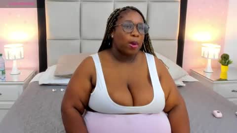 Treisy Vixen big ass online show from 07.01.26