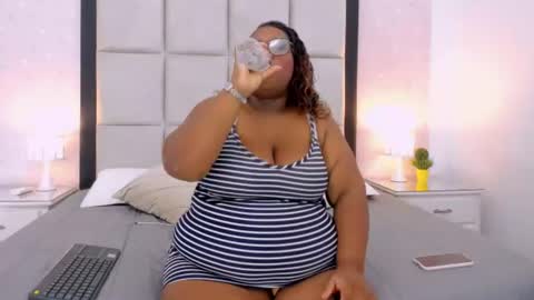 Treisy Vixen big ass online show from 07.14.26