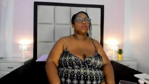 Treisy Vixen big ass online show from 07.24.26