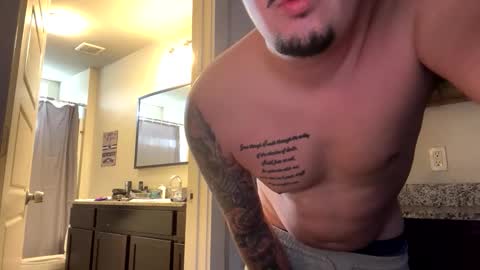 Snapshot of treyrightthere chatting on 11.19.25 treyrightthere online show from 11.19.25