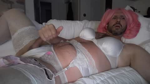 triciawu22 online show from 03.19.26