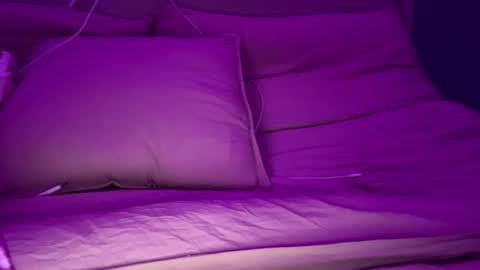 tricie_flor05 online show from 11.29.25