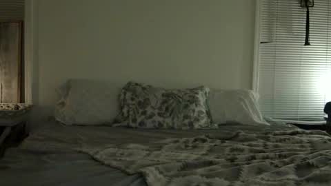 Snapshot of trickquestion chatting on 11.09.25 trickquestion online show from 11.09.25