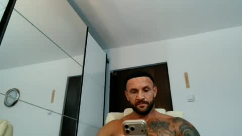 Snapshot of tridentmuscles chatting on 06.26.26 tridentmuscles online show from 06.26.26