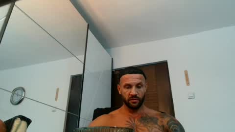 Snapshot of tridentmuscles chatting on 07.05.26 tridentmuscles online show from 07.05.26