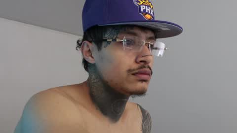 - trieone online show from 12.02.24