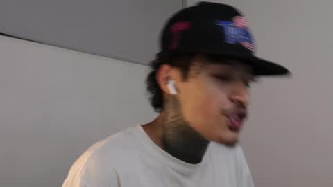 - trieone online show from 03.04.25