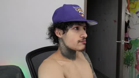 Snapshot of trieone chatting on 02.18.26 - trieone online show from 02.18.26