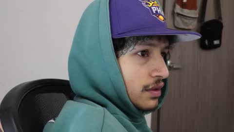 Snapshot of trieone chatting on 02.19.26 - trieone online show from 02.19.26