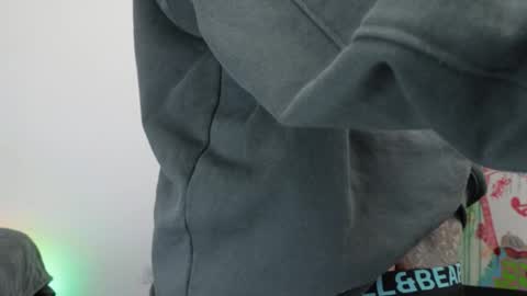 Snapshot of trieone chatting on 02.25.26 - trieone online show from 02.25.26