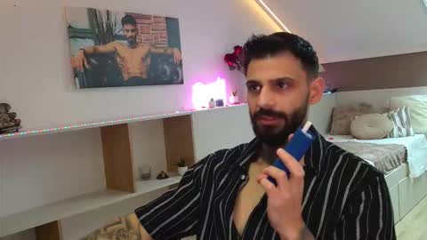 Snapshot of tristangreyaura chatting on 02.16.26 Trystan Grey online show from 02.16.26