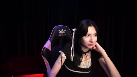 Snapshot of trix_void chatting on 10.08.25 trix_void online show from 10.08.25