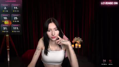 Snapshot of trix_void chatting on 10.17.25 trix_void online show from 10.17.25