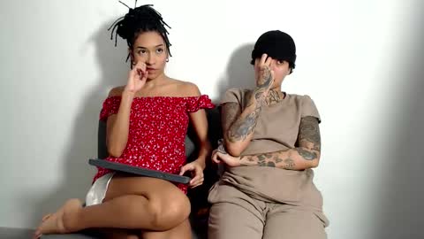 trixiandsuki online show from 11.11.25