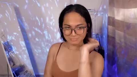 Trixie Love online show from 05.05.26