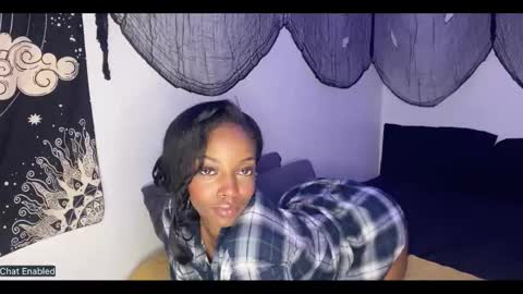 trixie_luv online show from 12.05.25