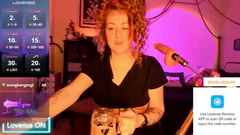 Trixie Divine online show from 03.05.26