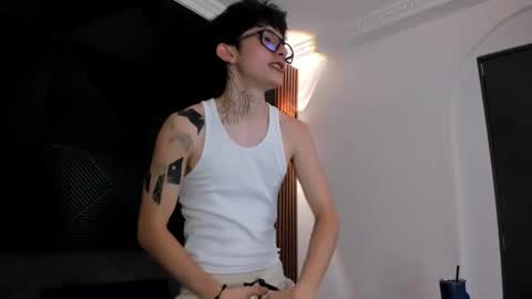 Troy online show from 03.12.25