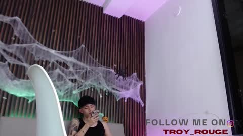 Troy online show from 10.24.25