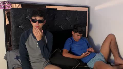 Snapshot of troye_lex chatting on 09.16.25 troye_lex online show from 09.16.25