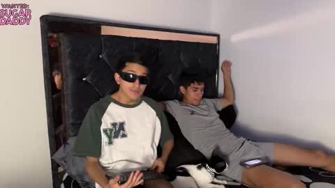 Snapshot of troye_lex chatting on 10.05.25 troye_lex online show from 10.05.25