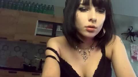 Snapshot of trudymersereau chatting on 02.24.26 Poly online show from 02.24.26