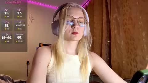 Snapshot of trudymersereau chatting on 03.02.26 Poly online show from 03.02.26