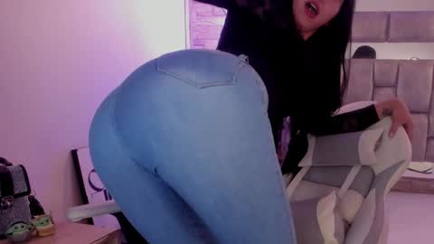   online show from 03.05.25