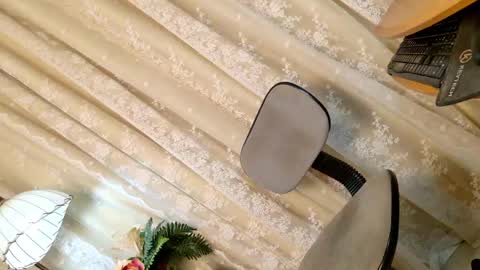 Chloe online show from 04.21.26