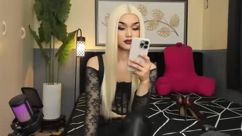 Saskia online show from 02.07.25