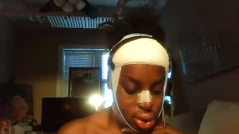 Snapshot of tsamberwhite007 chatting on 12.14.25 Amber White online show from 12.14.25