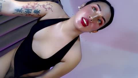 Snapshot of tsgirl_julian69 chatting on 03.08.25 Julian online show from 03.08.25