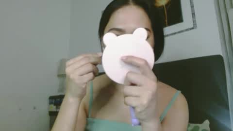 Bella Ratbu online show from 01.20.25