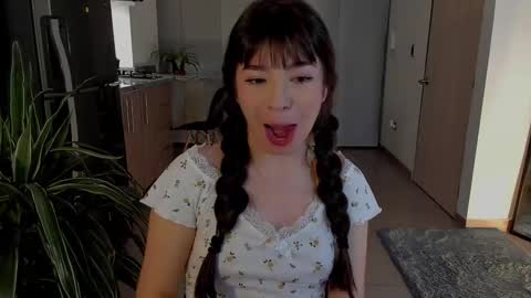 Tsuky online show from 01.08.25