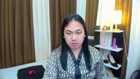 Karen Oquio online show from 10.17.25