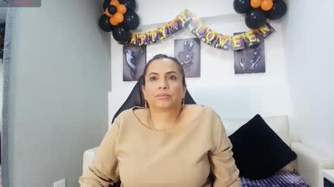 Snapshot of tugochita chatting on 10.12.25 TuGochita online show from 10.12.25