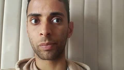 Snapshot of tunisiensexyguy chatting on 02.11.25 TunisienSexyGuy online show from 02.11.25